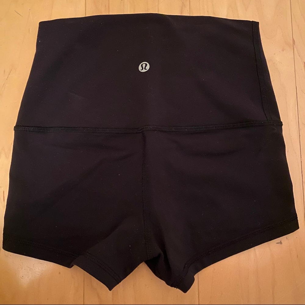 Lululemon spandex shorts